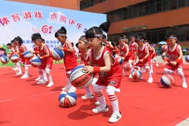 🚨 独家消息——2004年出生的达维德·莫克瓦将以150万欧元转会费从霍芬海姆加盟埃尔弗斯贝格。合同期至2029年，霍芬海姆拥有300万欧元的回购条款。#转会 来源：著名记者斯基拉