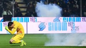 [NBA-湖人] 场均25+5+7！登顶历史第一，他们都说你该退役，可你又创造神迹