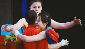 他今天像一位艺术家