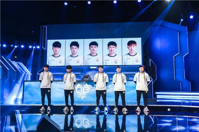 现代足球的 现代足球的